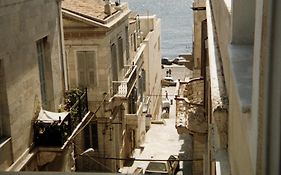 Ariadni Rooms & Apartments